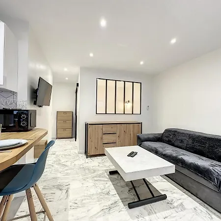 De Jonathan - Refait A Neuf - A 200m Apartment *